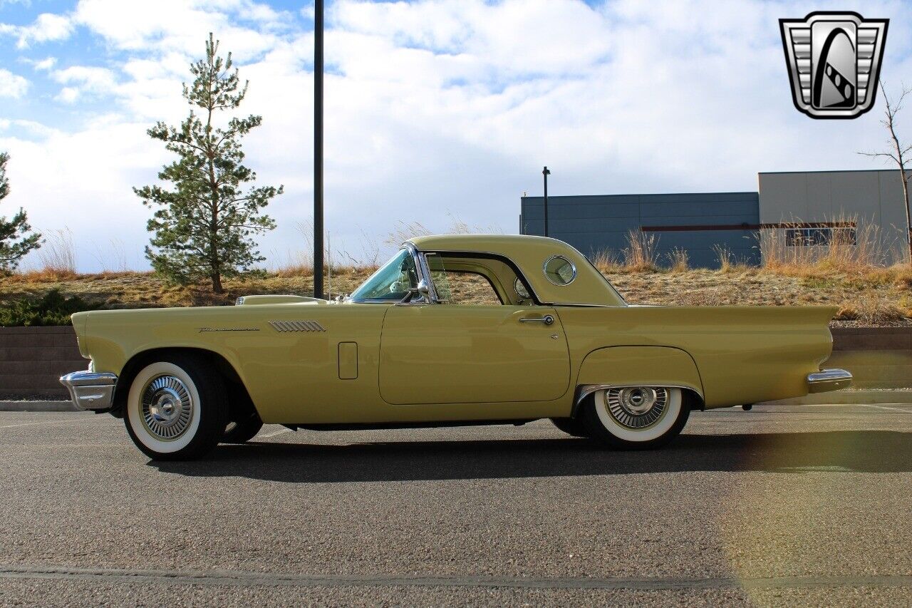 Ford-Thunderbird-Cabriolet-1957-3