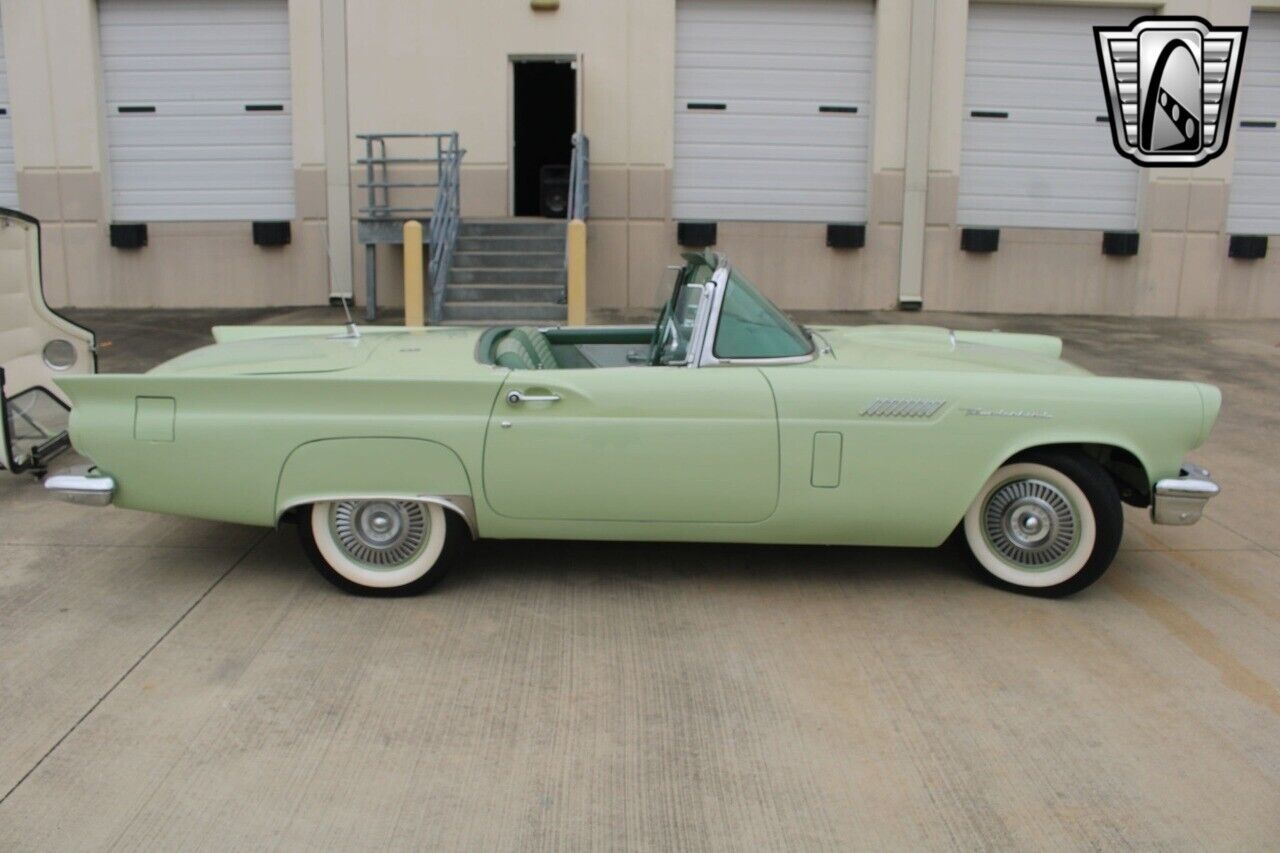 Ford-Thunderbird-Cabriolet-1957-4