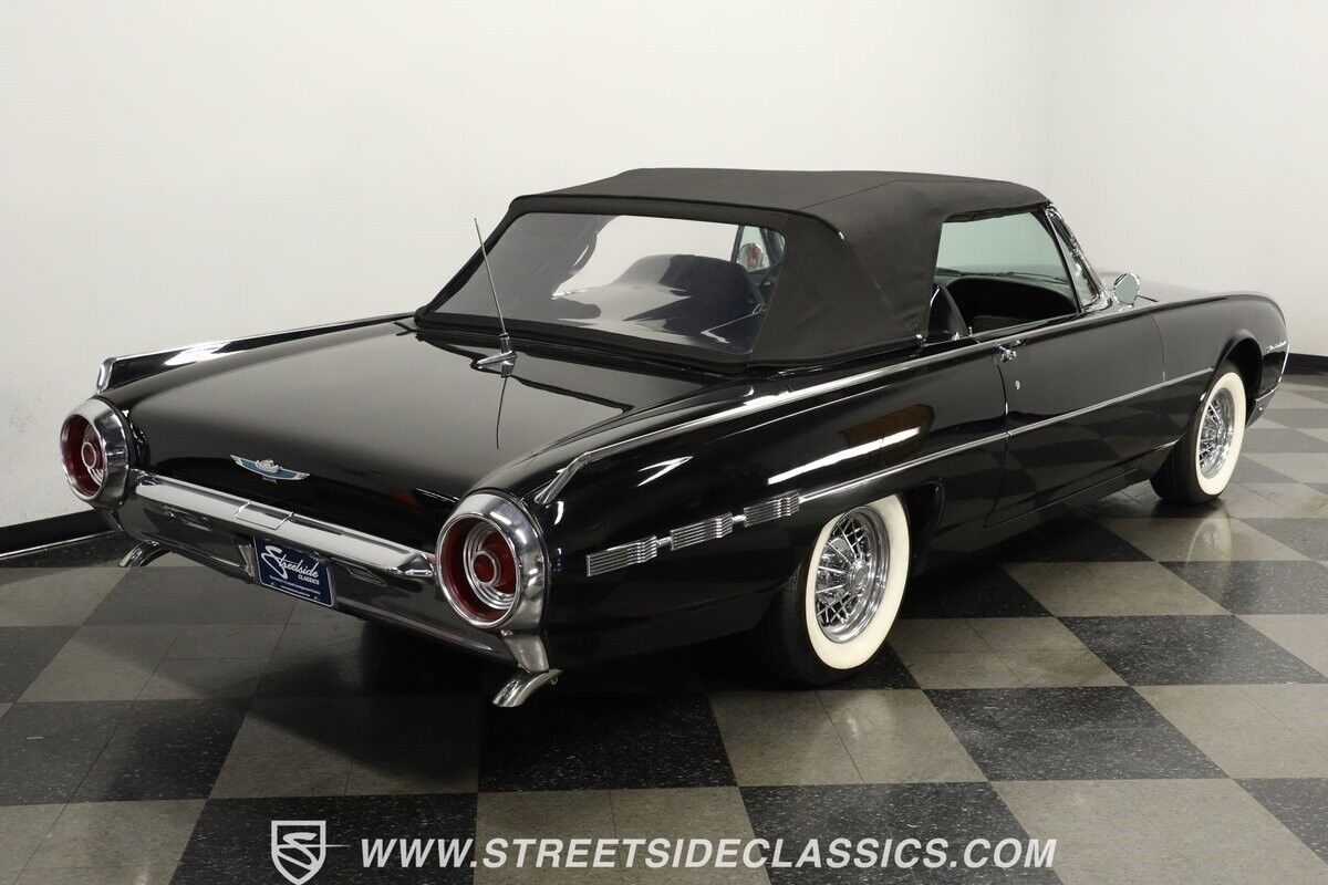 Ford-Thunderbird-Cabriolet-1962-10