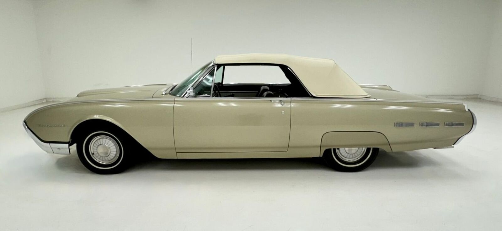 Ford-Thunderbird-Cabriolet-1962-2