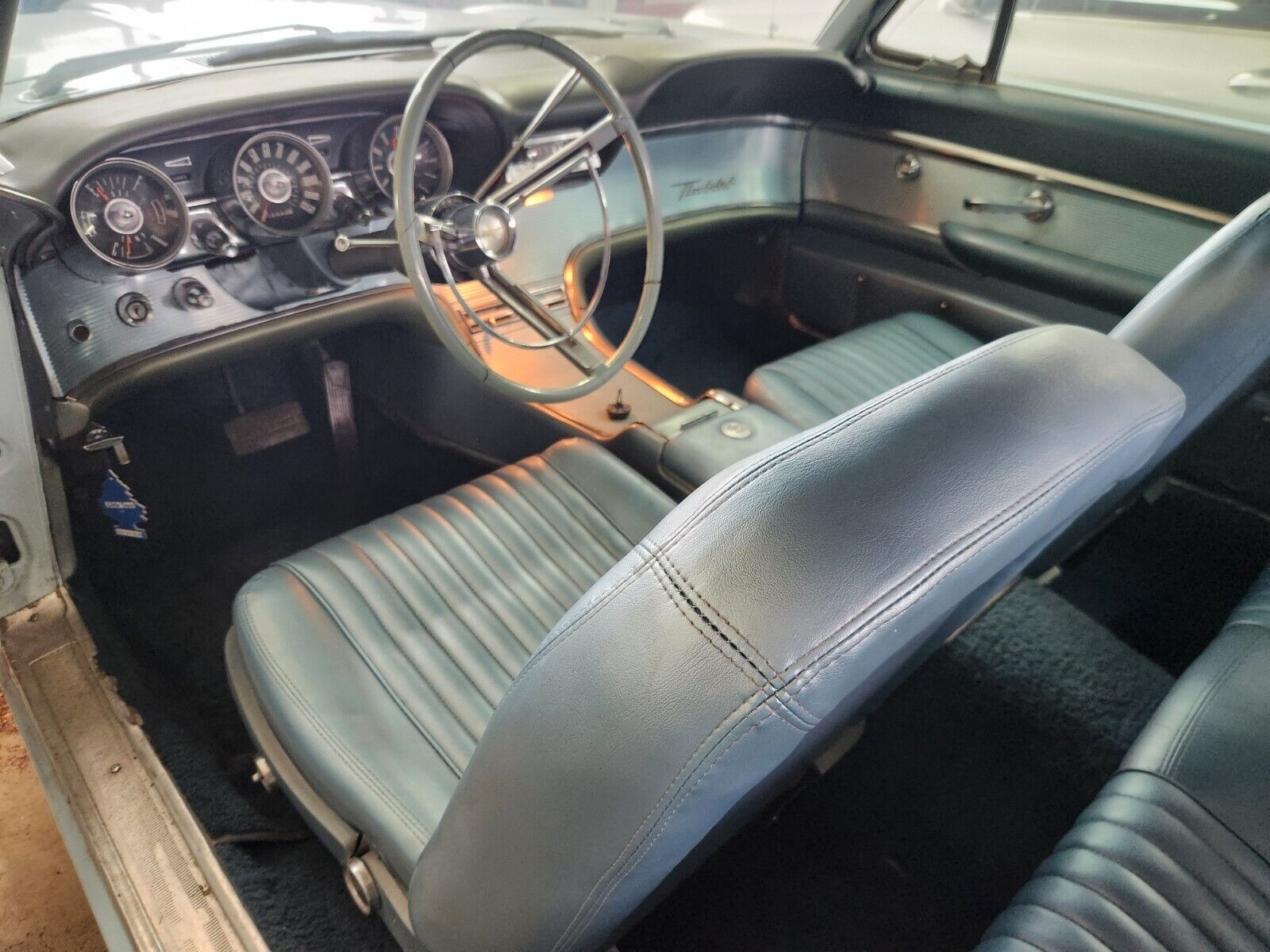 Ford-Thunderbird-Cabriolet-1962-6