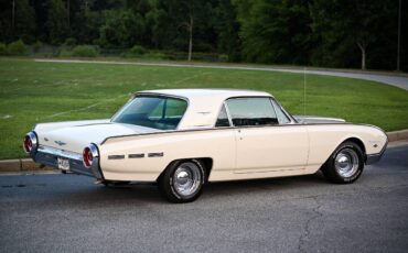 Ford-Thunderbird-Coupe-1962-1