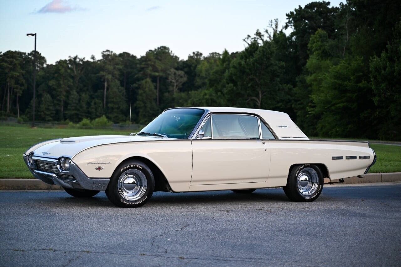 Ford-Thunderbird-Coupe-1962-10