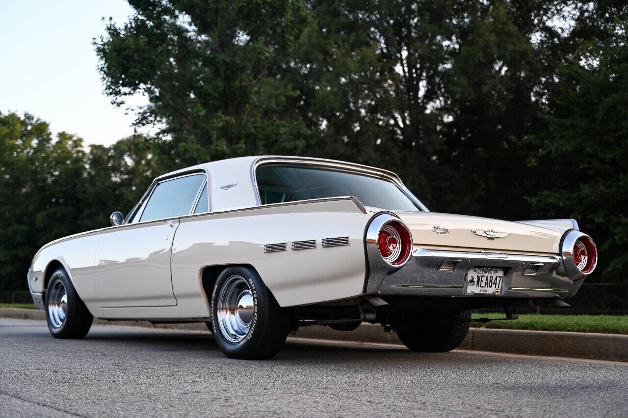 Ford-Thunderbird-Coupe-1962-28