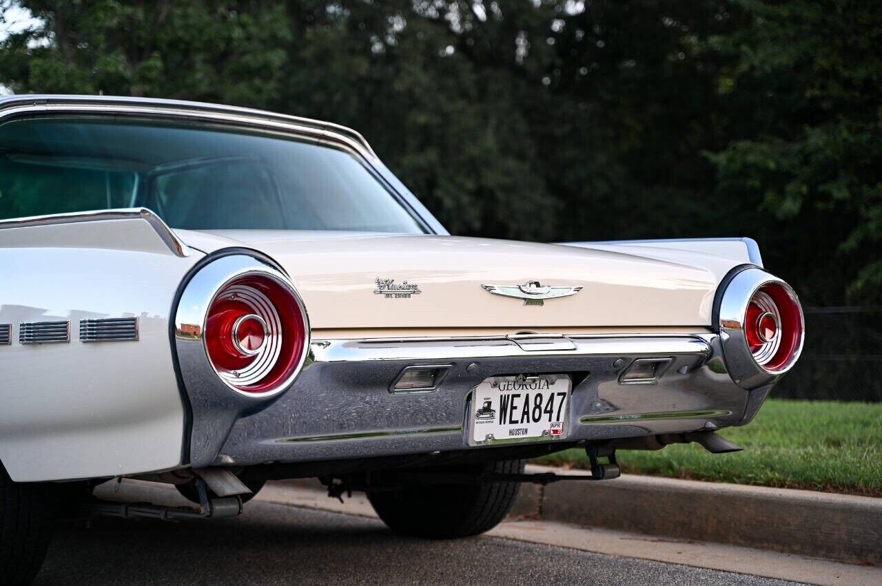 Ford-Thunderbird-Coupe-1962-29