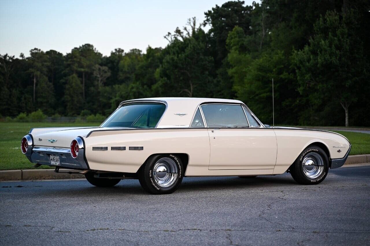 Ford-Thunderbird-Coupe-1962-7