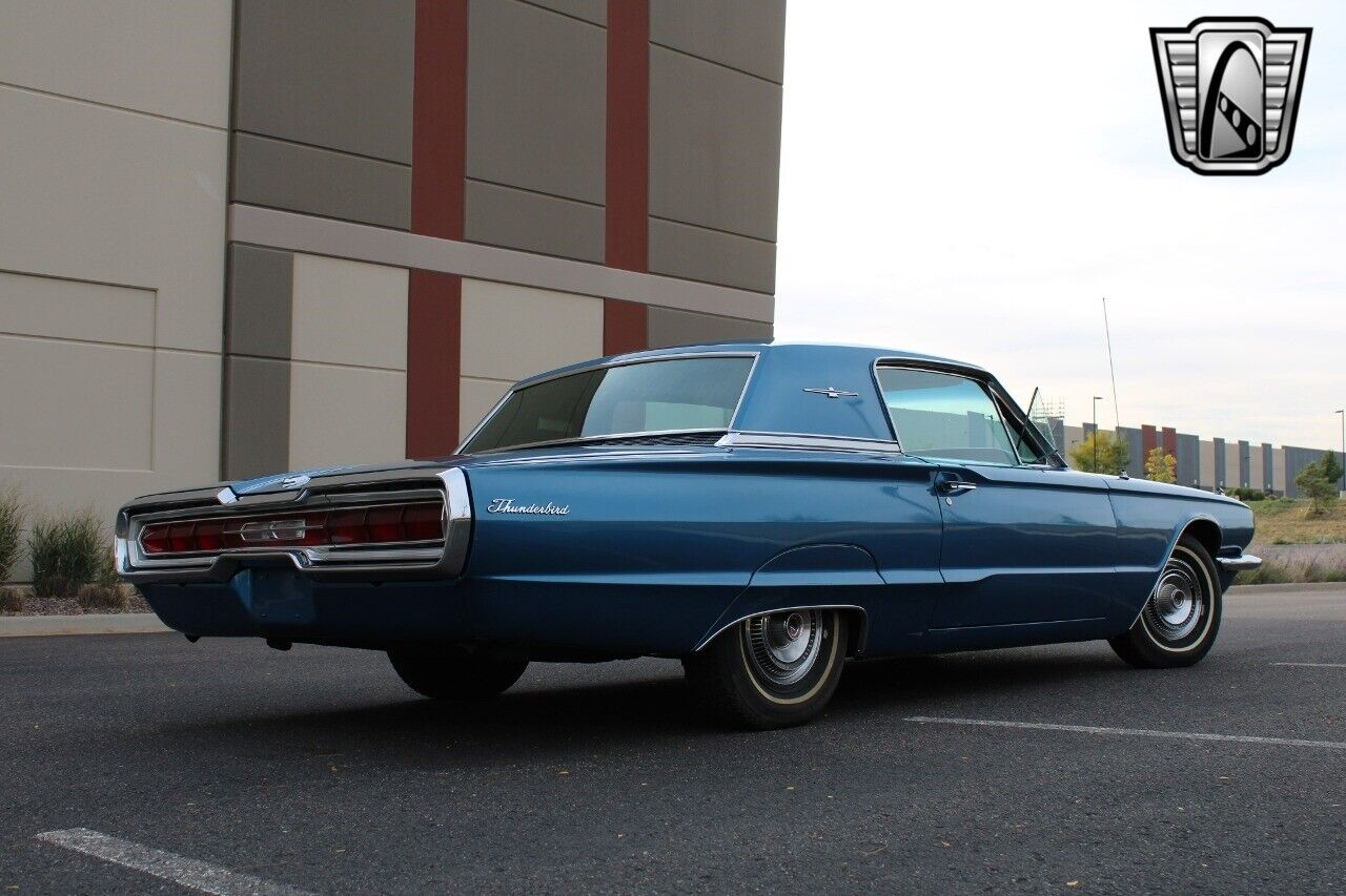 Ford-Thunderbird-Coupe-1966-6