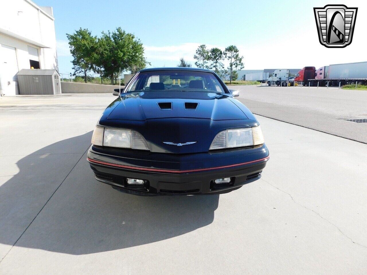 Ford-Thunderbird-Coupe-1987-2