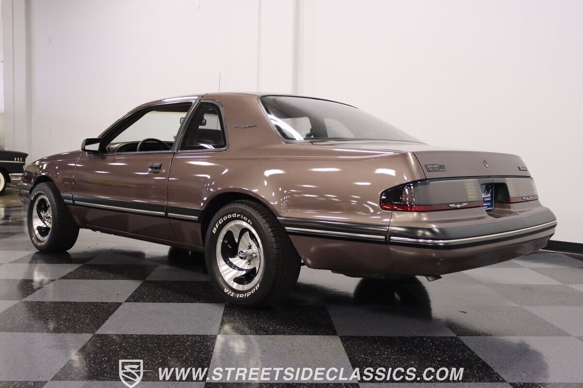 Ford-Thunderbird-Coupe-1987-6