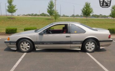 Ford-Thunderbird-Coupe-1989-2