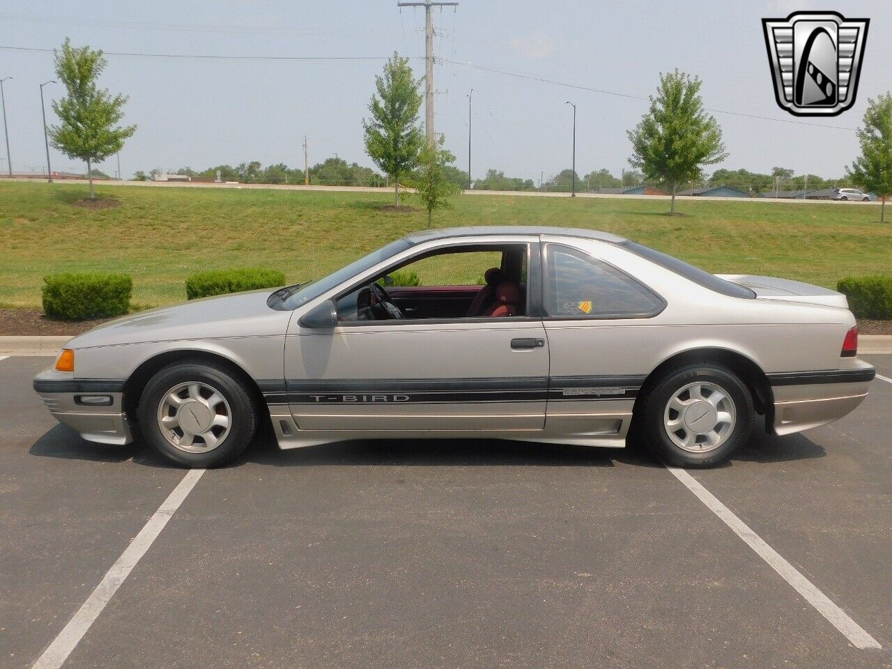 Ford-Thunderbird-Coupe-1989-2