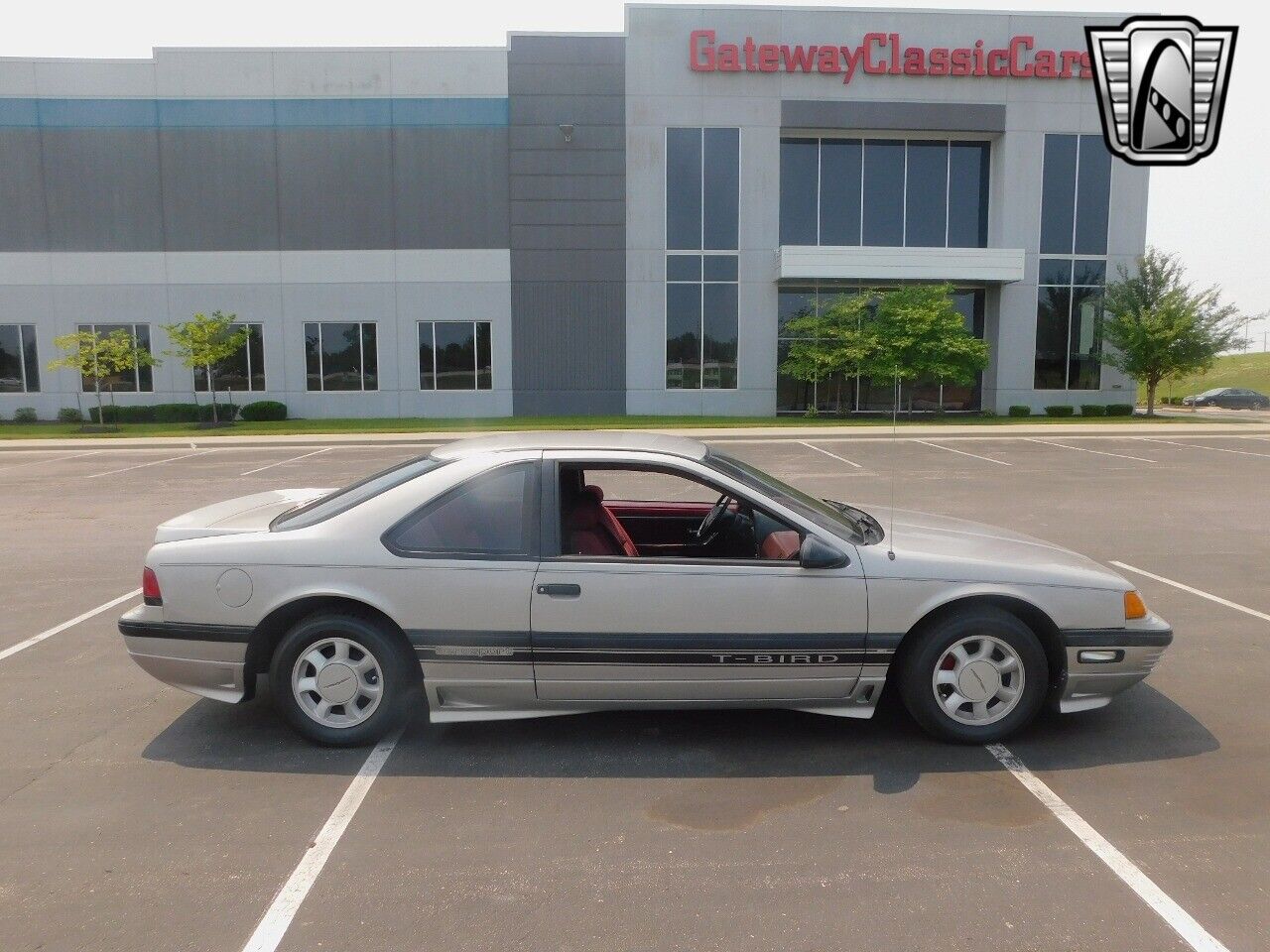 Ford-Thunderbird-Coupe-1989-6