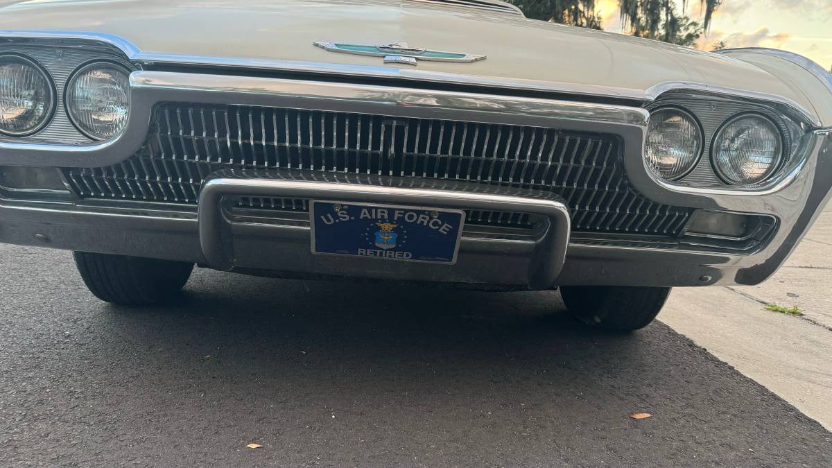 Ford-Thunderbird-coupe-1963-11