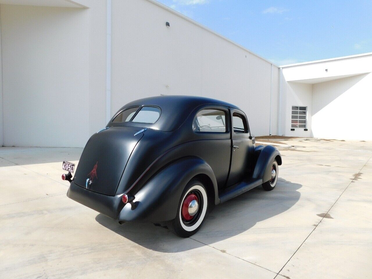 Ford-Tudor-1937-10