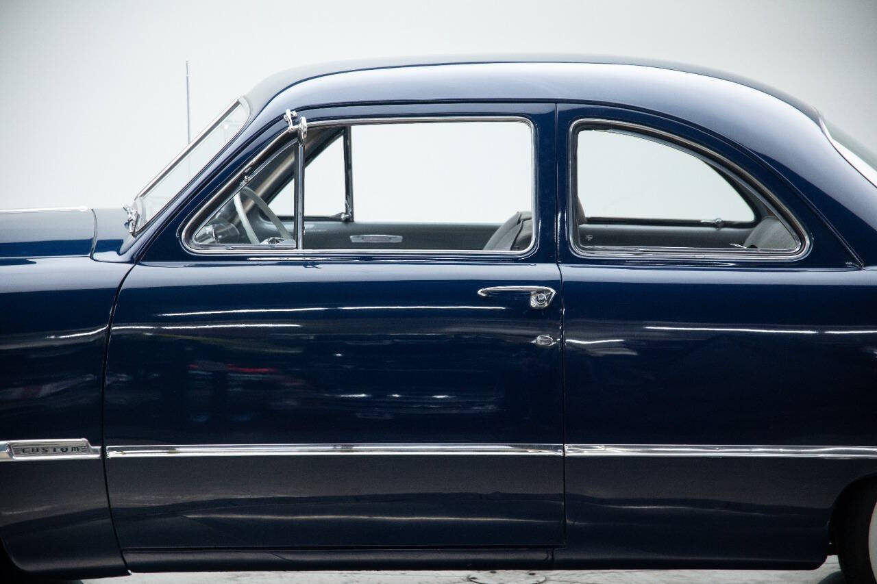 Ford-Tudor-Coupe-1950-11