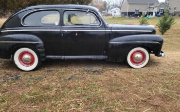 Ford-Tudor-sedan-1946-2