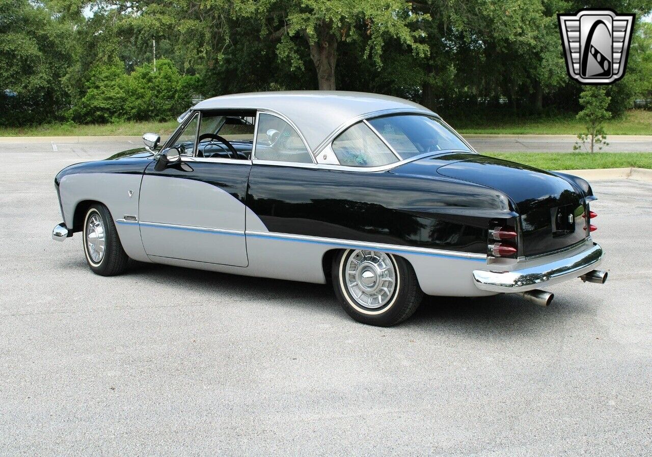 Ford-Victoria-Coupe-1951-5