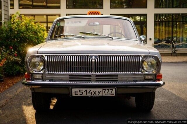 GAZ-Volga-GAZ-M24-Berline-1976-1