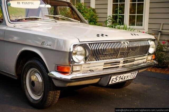 GAZ-Volga-GAZ-M24-Berline-1976-18