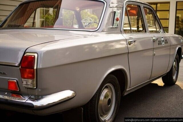 GAZ-Volga-GAZ-M24-Berline-1976-23