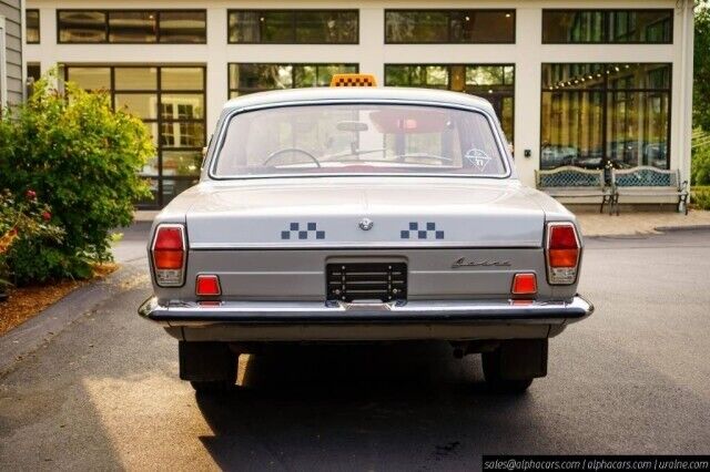 GAZ-Volga-GAZ-M24-Berline-1976-6