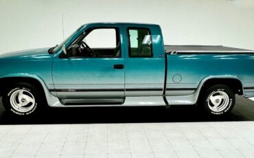 GMC-1500-SLE-Sierra-Pickup-1993-1