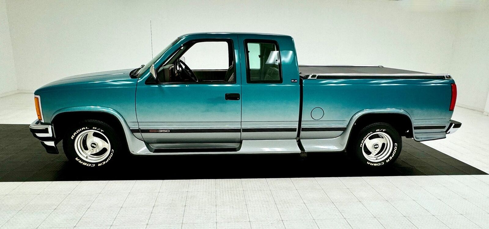 GMC-1500-SLE-Sierra-Pickup-1993-1