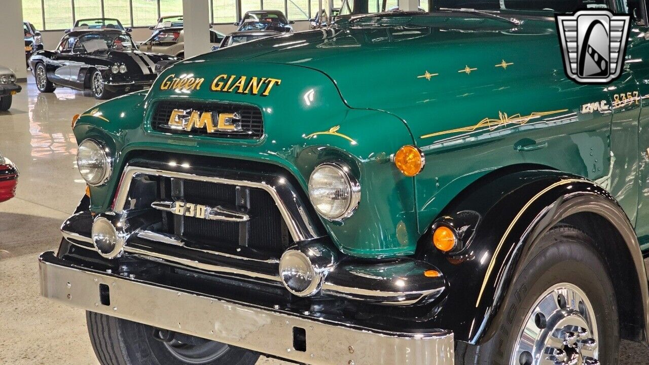 GMC-630-Cabriolet-1957-10