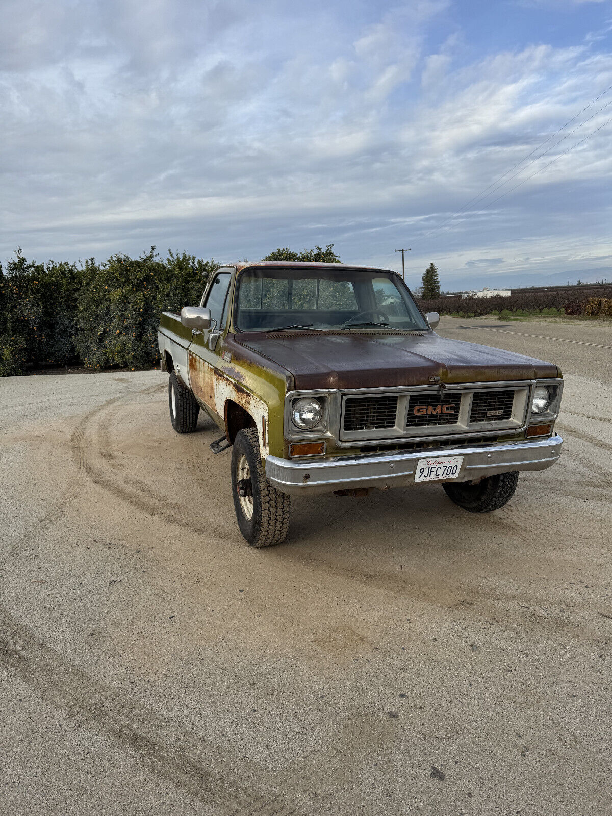 GMC-Sierra-2500-1973-1