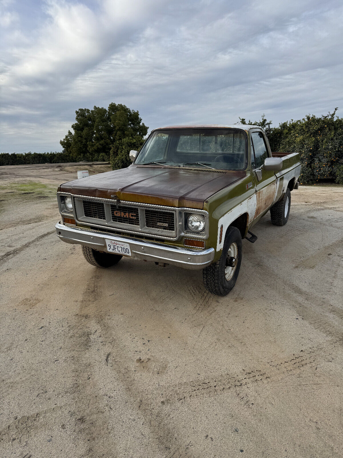 GMC-Sierra-2500-1973-2