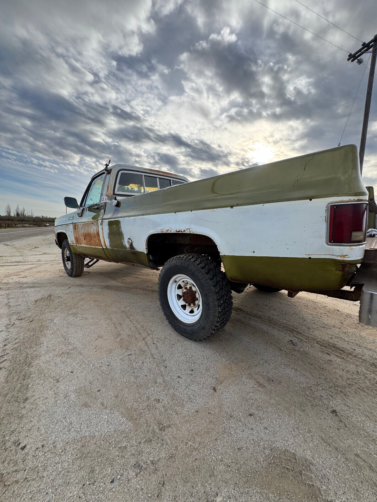 GMC-Sierra-2500-1973-21