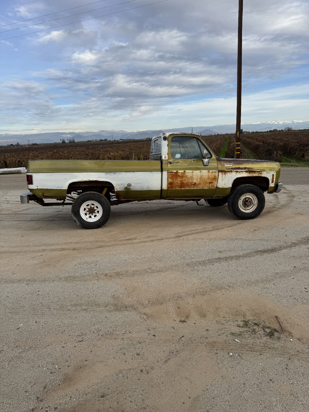 GMC-Sierra-2500-1973-6