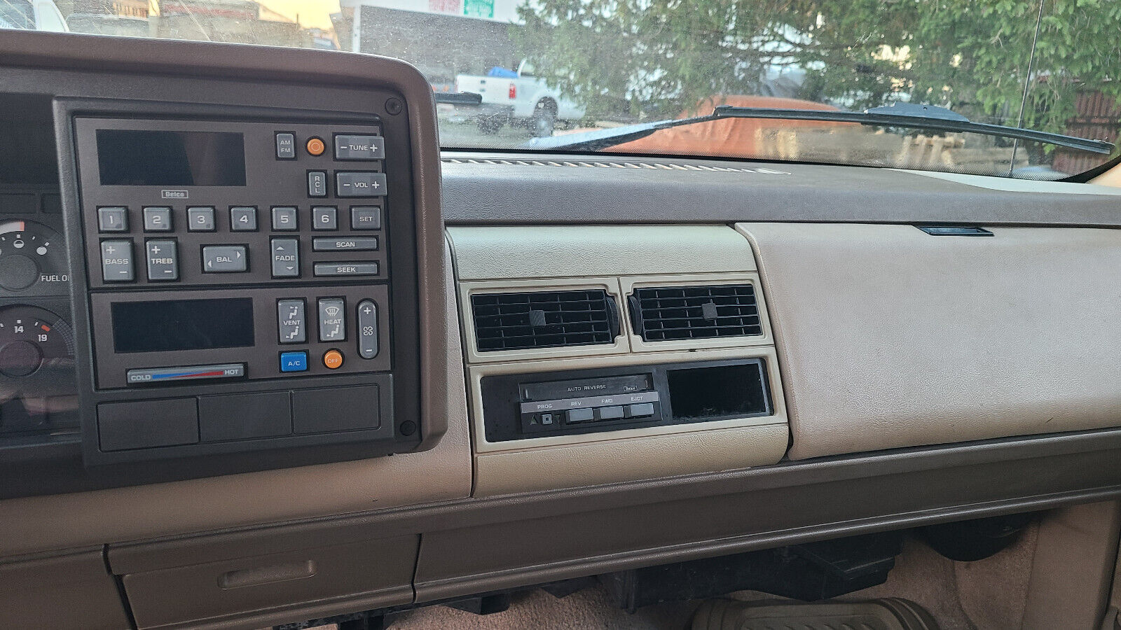 GMC-Sierra-2500-1990-15