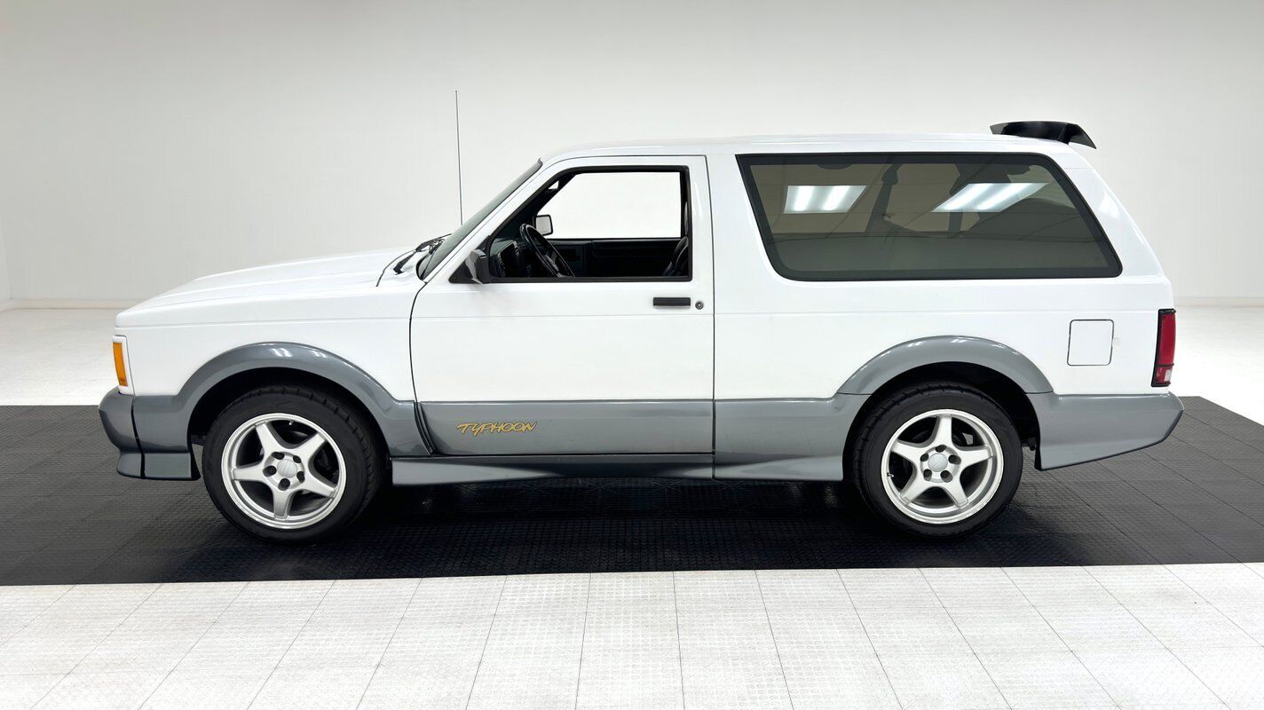 GMC-Typhoon-SUV-1993-1