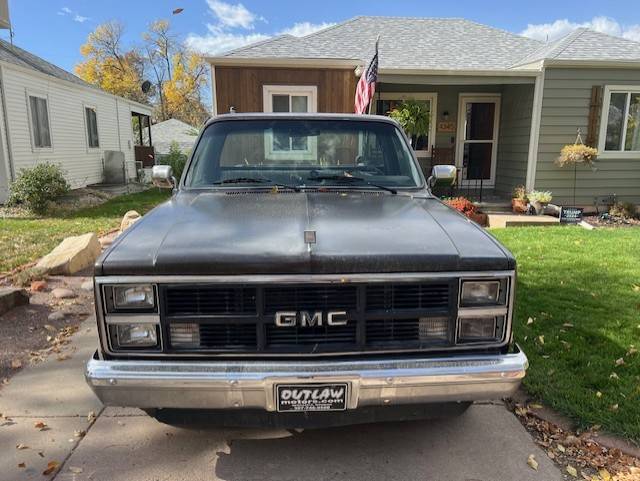 Gmc-Sierra-classic-1500-1984-2