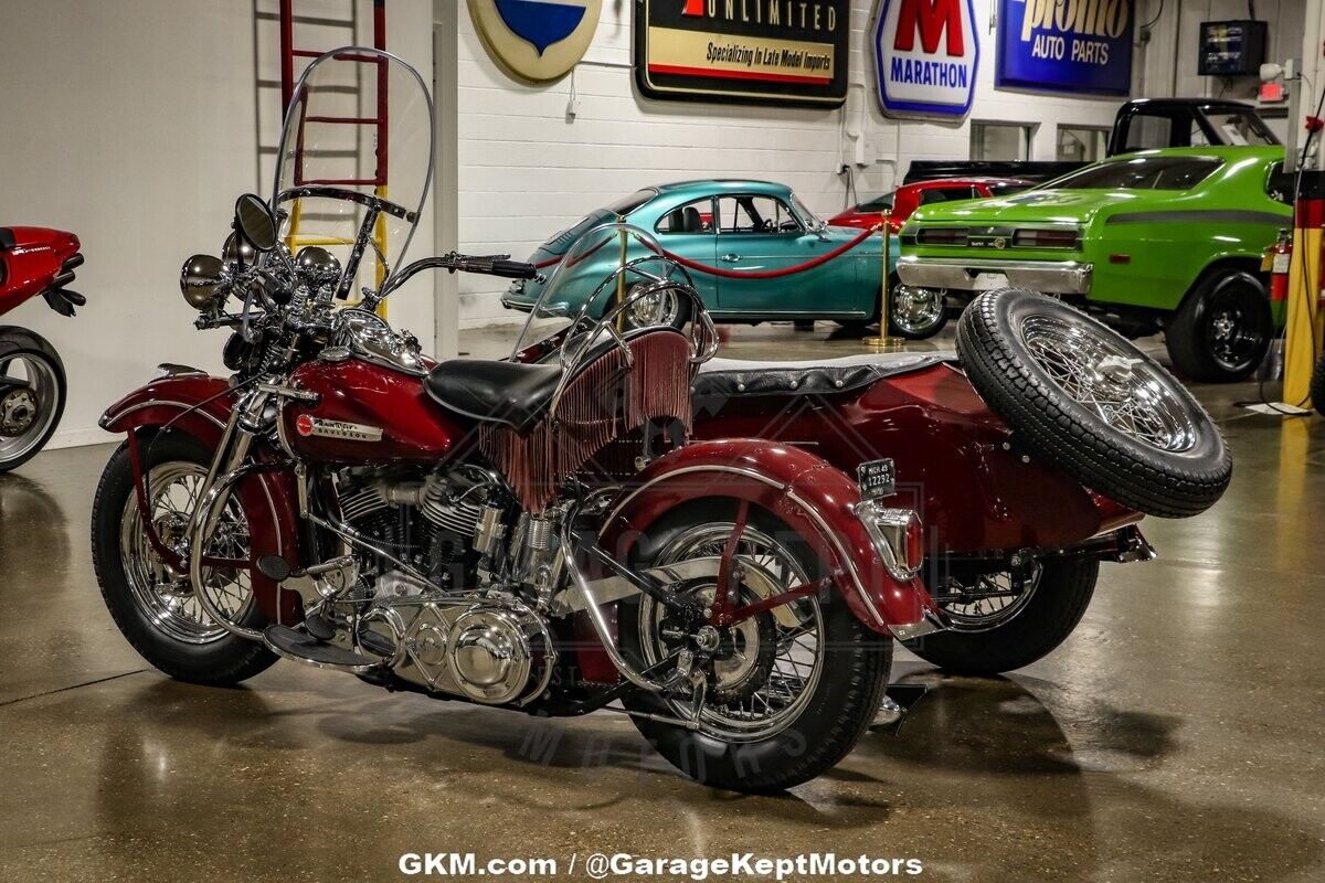 Harley-Davidson-Panhead-Cabriolet-1949-5