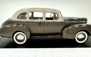 Hudson-Six-Traveller-10T-Berline-1941-6