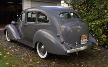 Hudson-Terraplane-1937-4