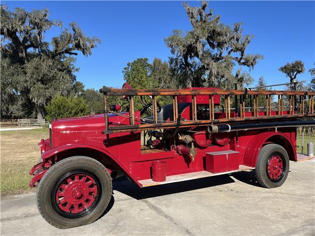 International-Harvester-Firetruck-Pickup-1928-18