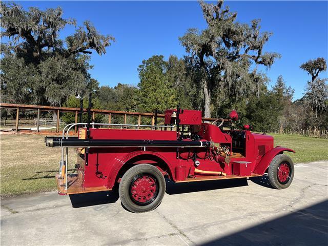 International-Harvester-Firetruck-Pickup-1928-6