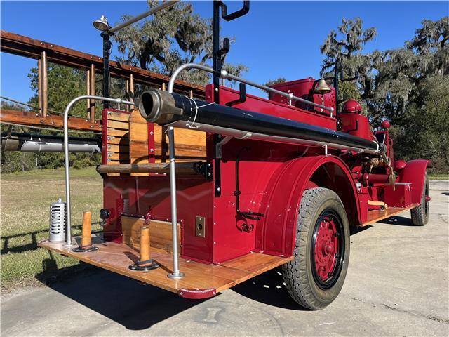 International-Harvester-Firetruck-Pickup-1928-8