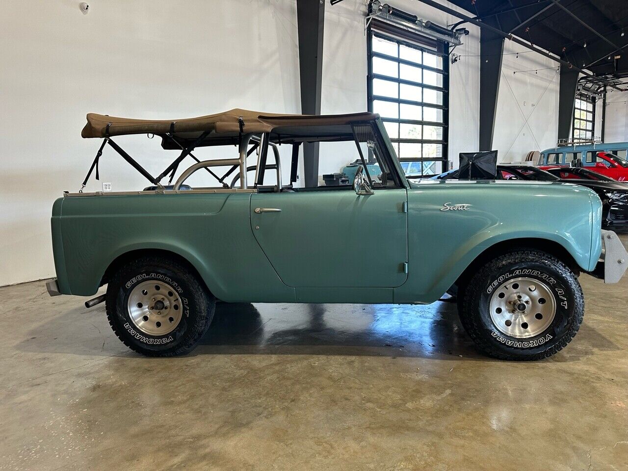 International-Harvester-Scout-SUV-1966-10