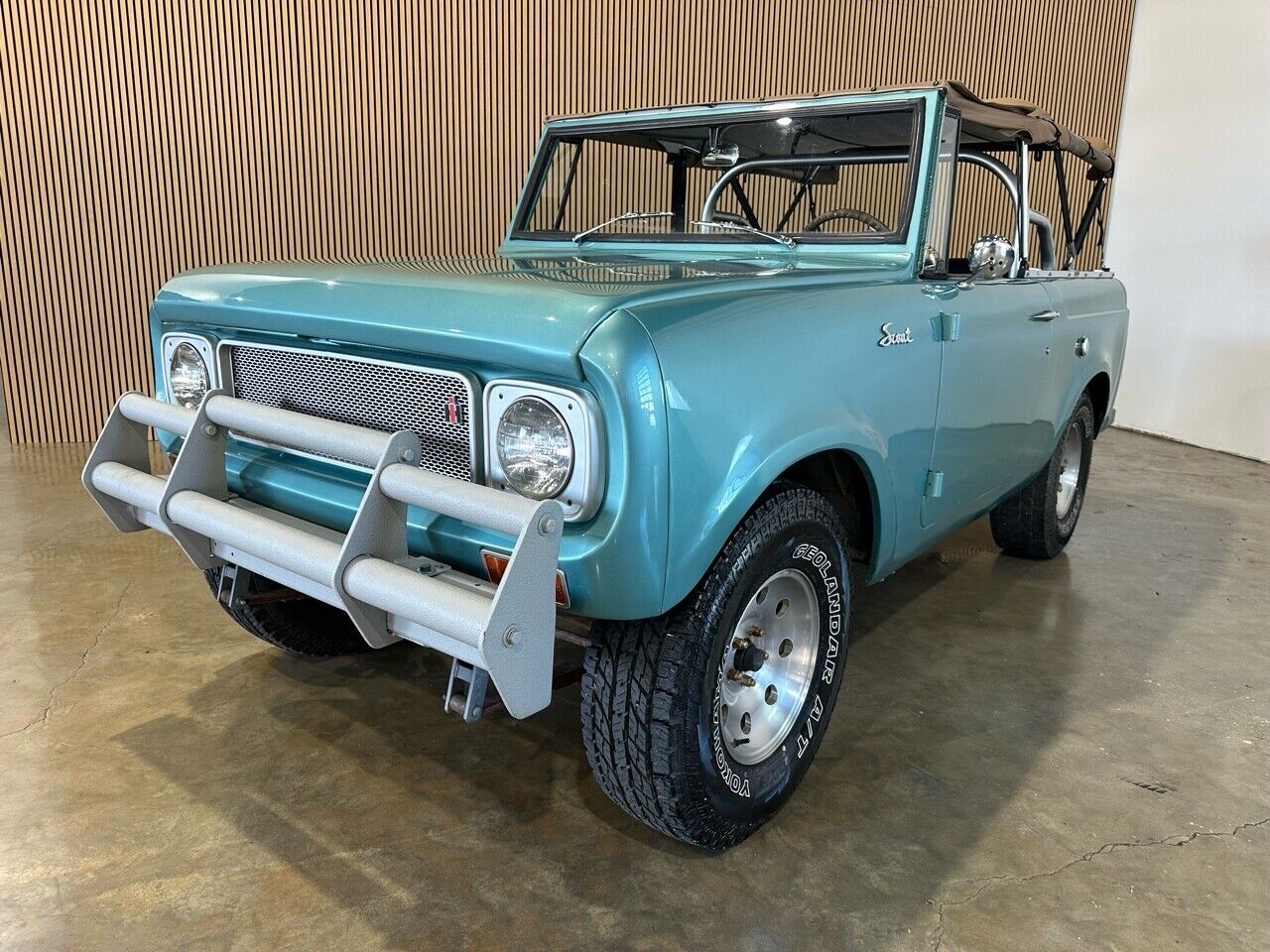 International-Harvester-Scout-SUV-1966-2