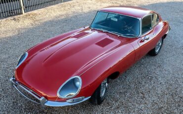 Jaguar-E-Type-1966-1