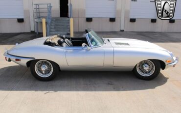 Jaguar-E-Type-1969-30