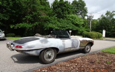 Jaguar-E-Type-Cabriolet-1963-1