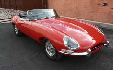 Jaguar-E-Type-Cabriolet-1967-2