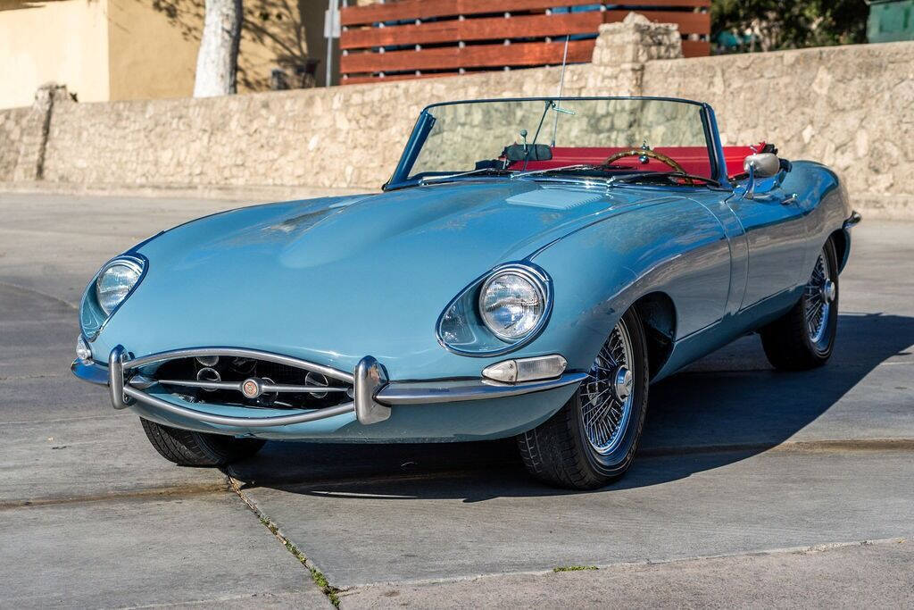 Jaguar-E-Type-Cabriolet-1968-1