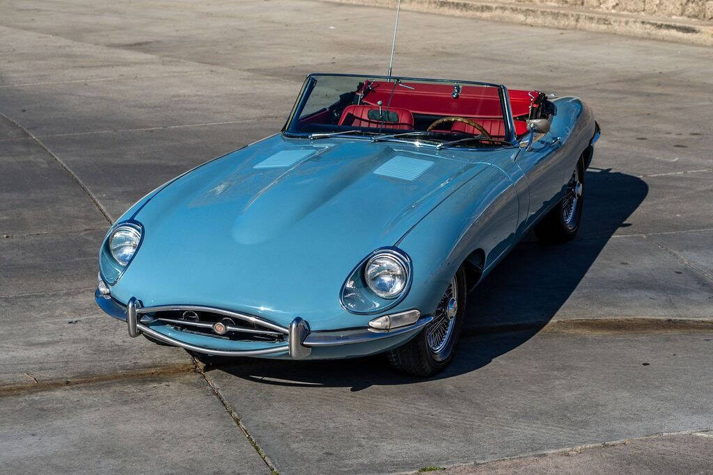 Jaguar-E-Type-Cabriolet-1968-11