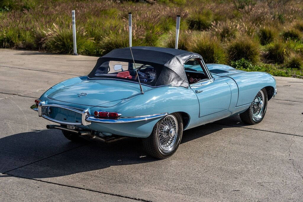 Jaguar-E-Type-Cabriolet-1968-25